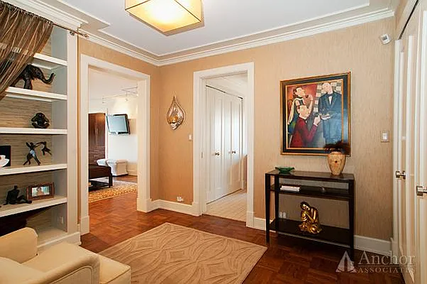 Sold by Anchor Associates | media 20
