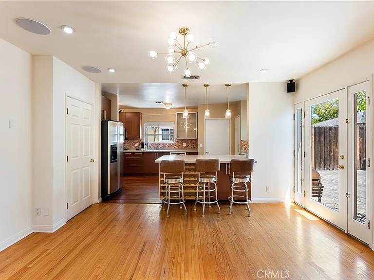 4722 Ventura Canyon Ave — Photo 18