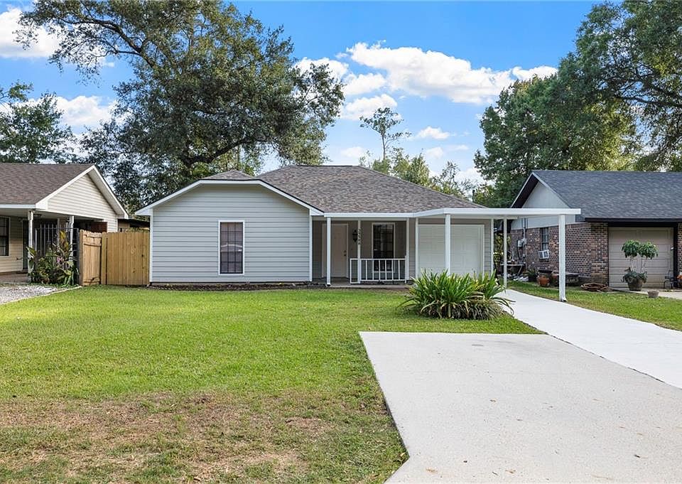 1st image of 39588 Walnut Dr