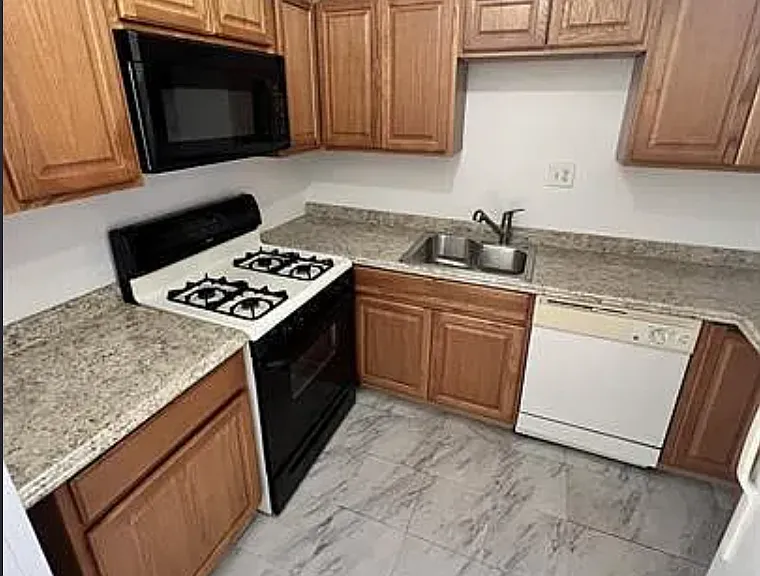 3811 Swann Rd #203 — Photo 3