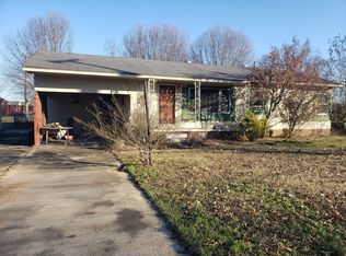 806 Walnut St, Aberdeen, MS 39730