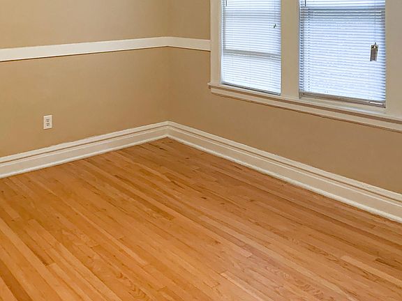 5th image of 7418 S Kingston Ave #2