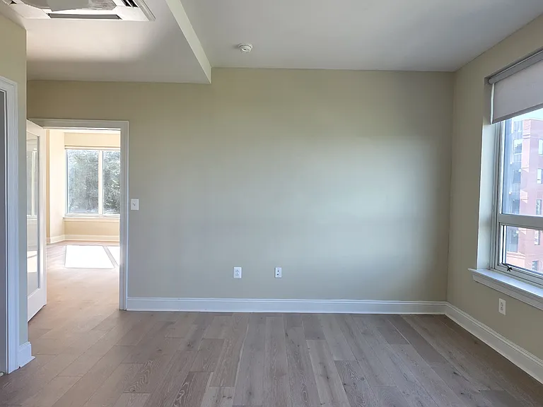 252 N Christopher Columbus Blvd #303 — Photo 16