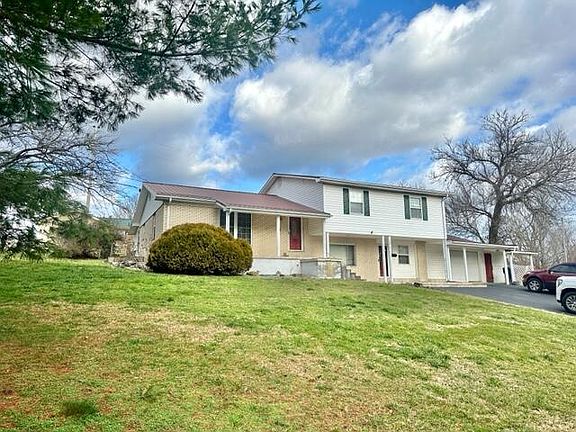 2nd image of 51 Twin Lake Estates Cir