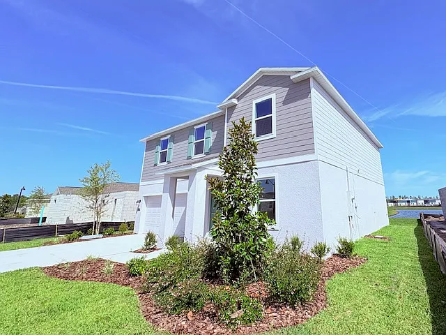 5 bed, 2451 sqft, $2,800 — Photo 3