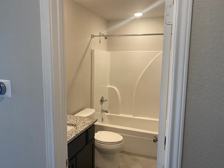 2060 Dade Loop — Photo 7