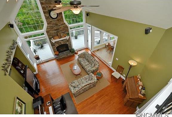 5th image of 240 Deer Meadow Ln