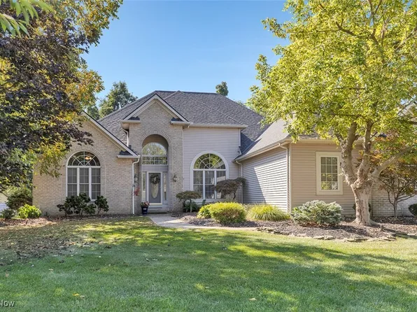 5322 Middlebury Ct, Sheffield Village, OH 44054