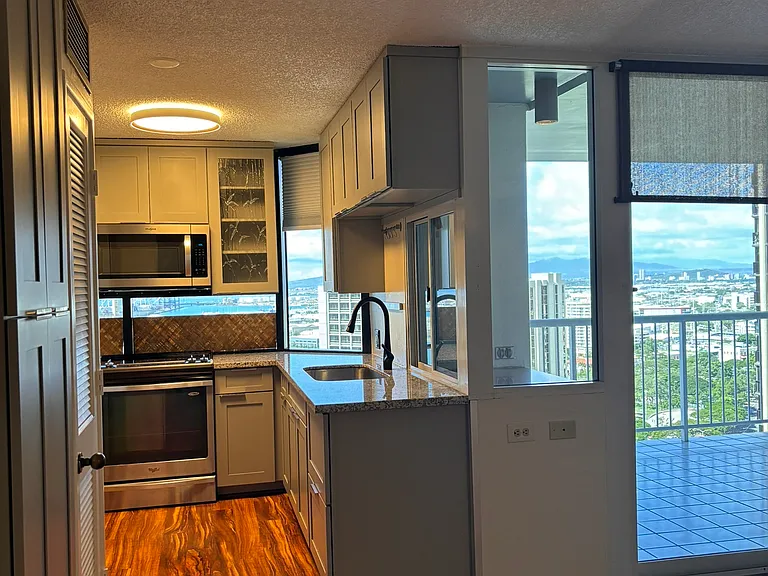 1212 Nuuanu Ave #2307 — Photo 1