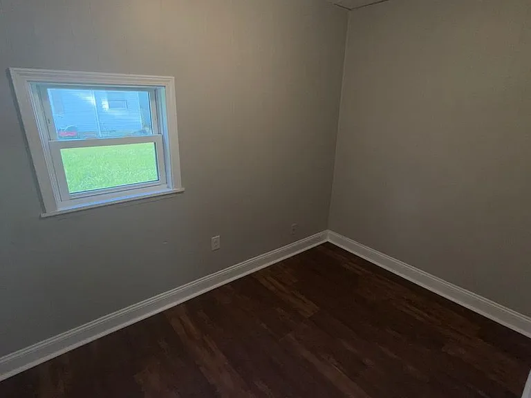 1410 Ewing Ave — Photo 5
