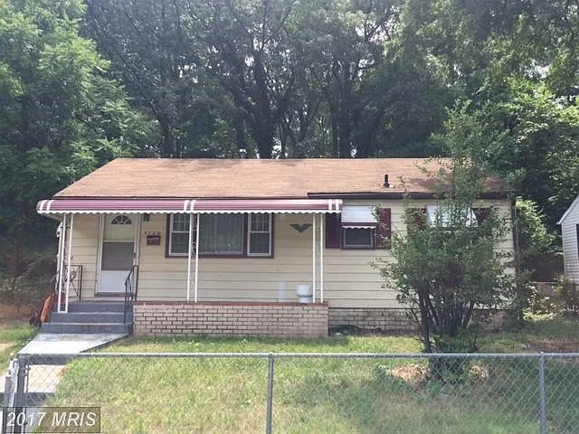 5729 Eagle St photo 1