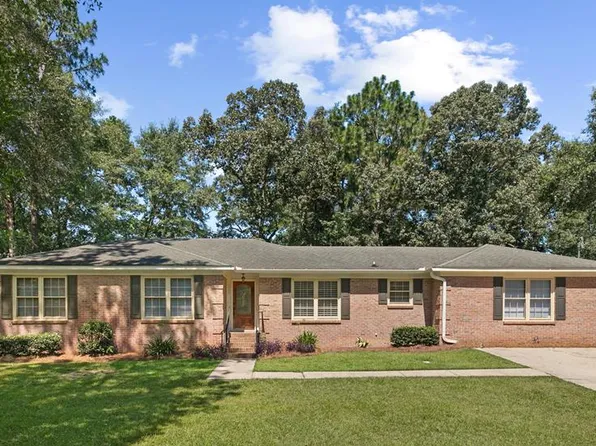 1005 Rampart Dr, Dothan, AL 36303