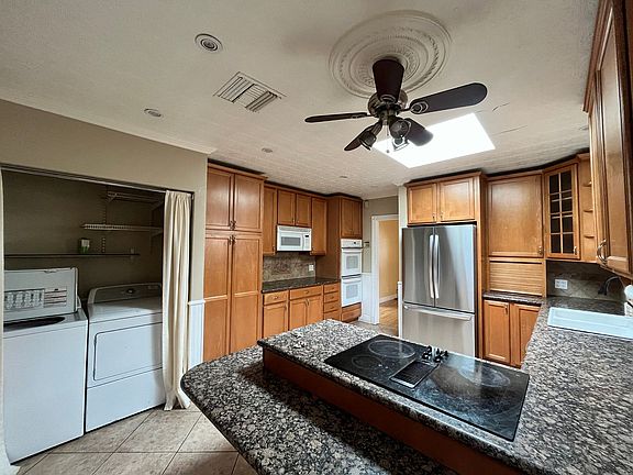 3rd image of 4586-4588 34th St #4586