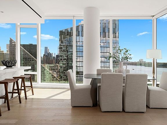 5th image of 30 Riverside Blvd #32A