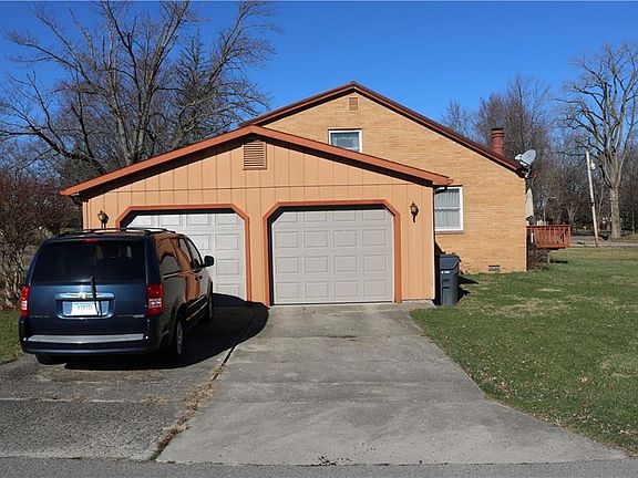 3rd image of 1308 Northcrest Dr