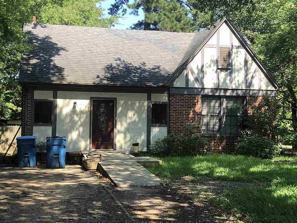 1st image of 705 W Burleson St