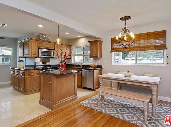5th image of 15544 Otsego St