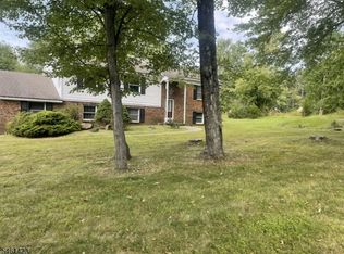 93-95 Dock Watch Hollow Rd, Warren, NJ 07059