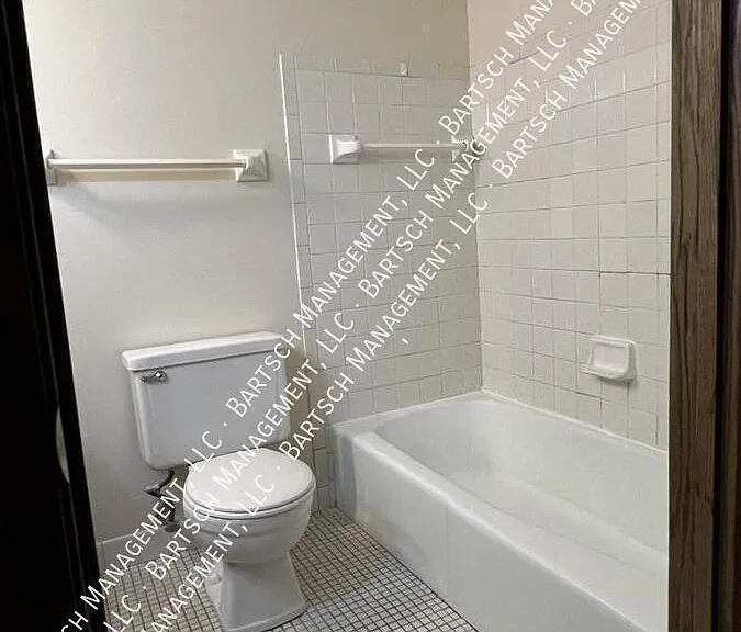 4135 N 104th St #8 — Photo 11