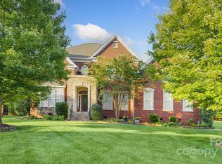 301 Wild Laurel Ct, Waxhaw, NC 28173