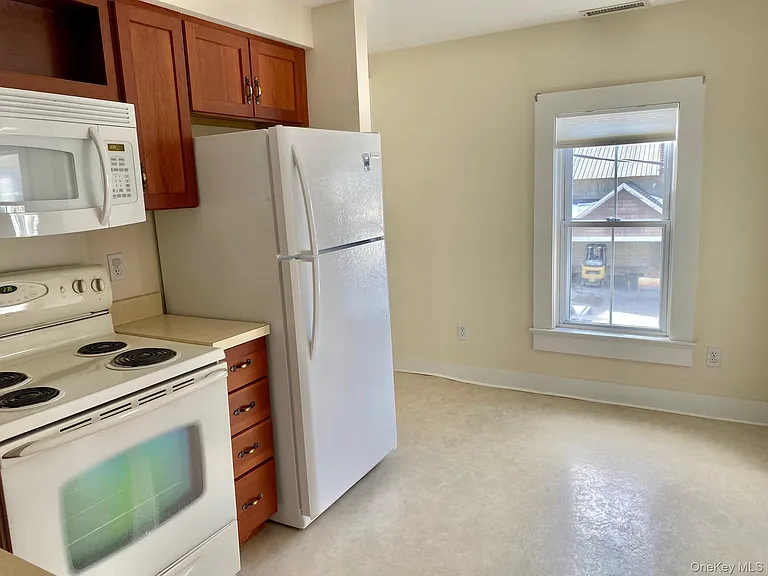 22 Washington Ave #2 — Photo 8