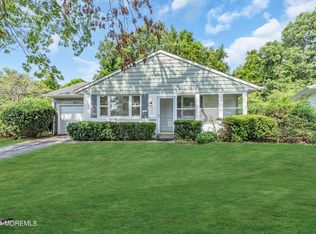 12 Yucca Ct, Toms River, NJ