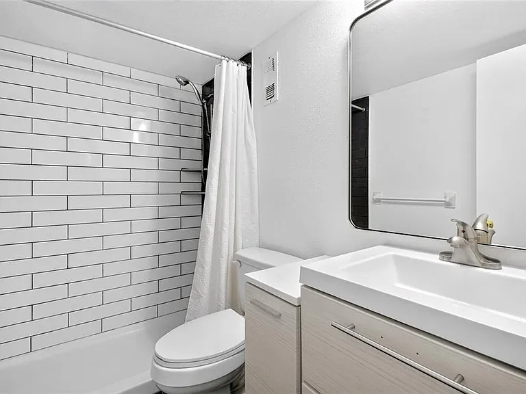 3272 S Semoran Blvd #11 — Photo 16