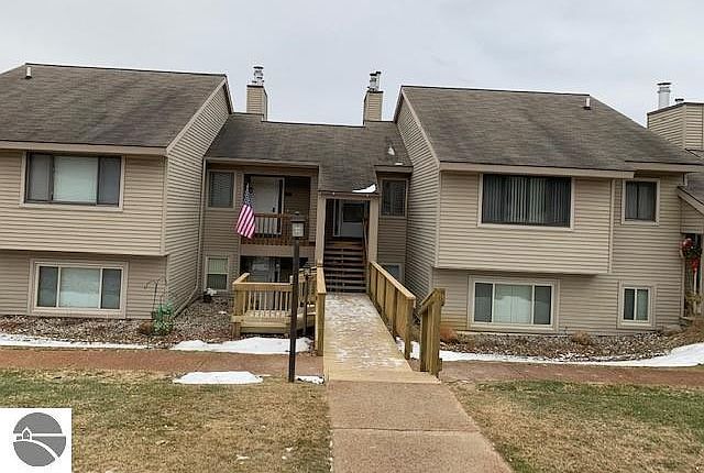 1st image of 2665 Green Meadows Dr