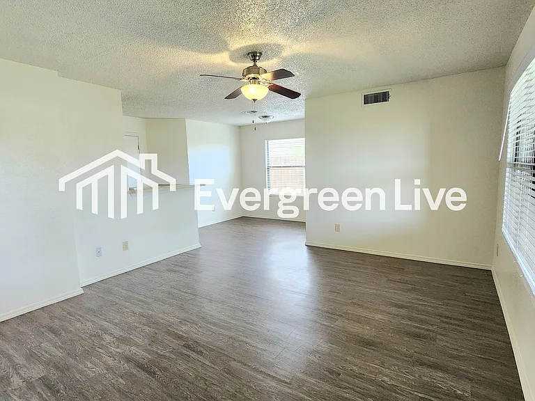 2240 Zuni Ct — Photo 13