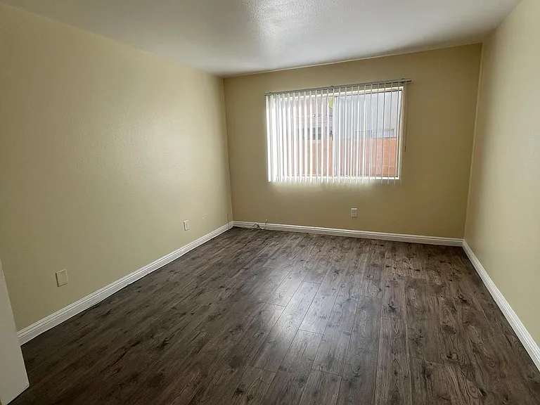 Vista Via Apartment — Photo 8