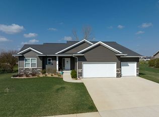 5940 Stags Leap Ln, Marion, IA 52302