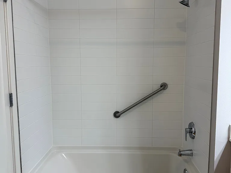 Midtown Square Apartments — Photo 31