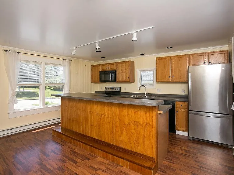 132 Evarts St #2 — Photo 9
