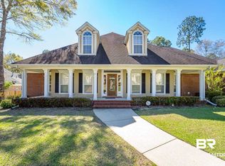 212 N Circle Dr, Fairhope, AL 36532