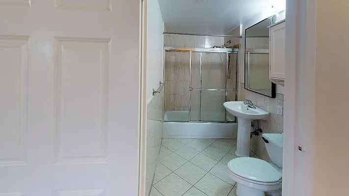 Rented by Metro Garden Realty NYC | media 11