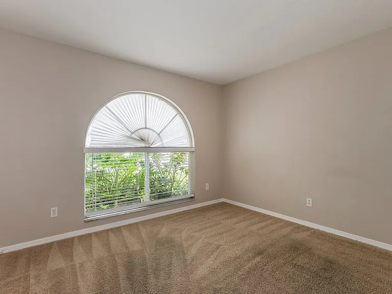 27448 Sky Lake Cir — Photo 13