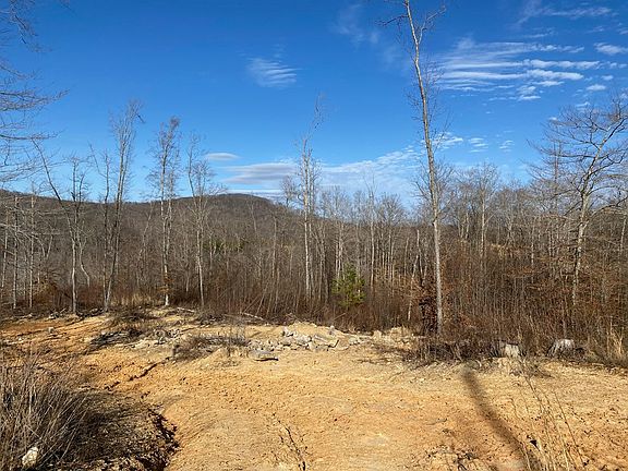 4th image of Bear Hollow Ln