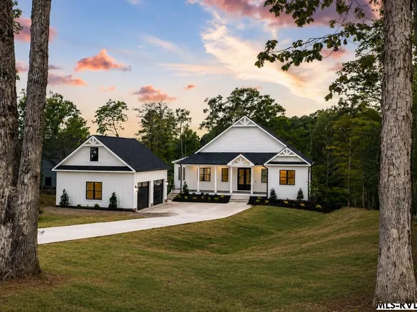 455 Mountain Rock Trl, Boydton, VA 23917