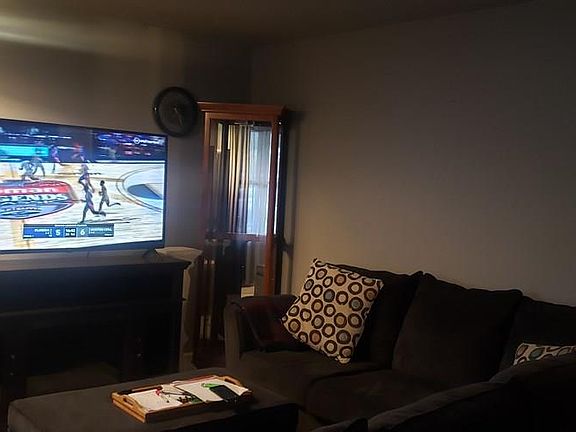 3rd image of 713 Cornell Dr