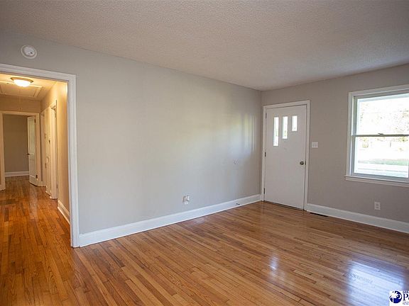 3rd image of 212 Baskin Ave