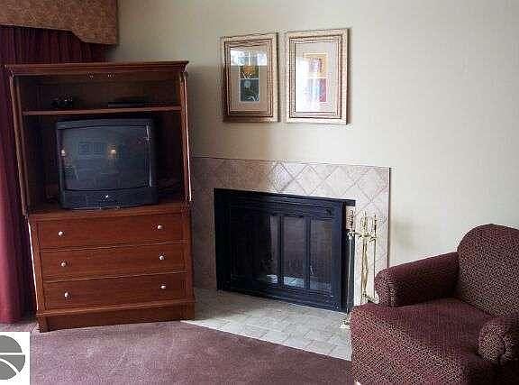 2nd image of 5155 Valleyway Dr #28