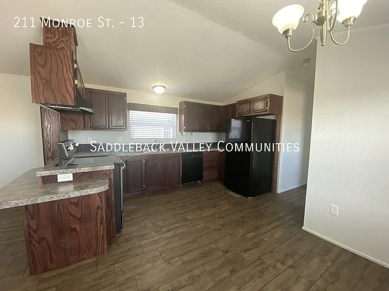 211 Monroe St #13 — Photo 1
