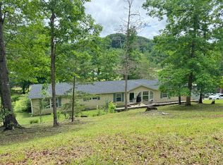 62 Shady Ln, Berea, KY 40403