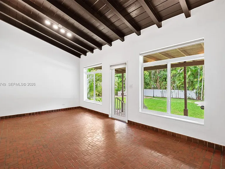 1808 Granada Blvd — Photo 13