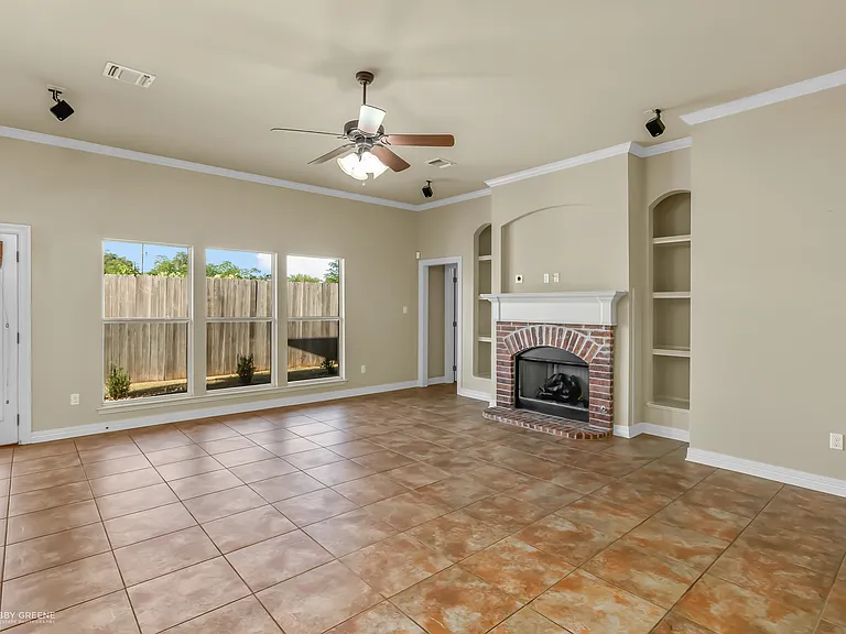 112 Clear Brooke Dr — Photo 5