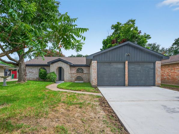 7635 Dawnridge Dr