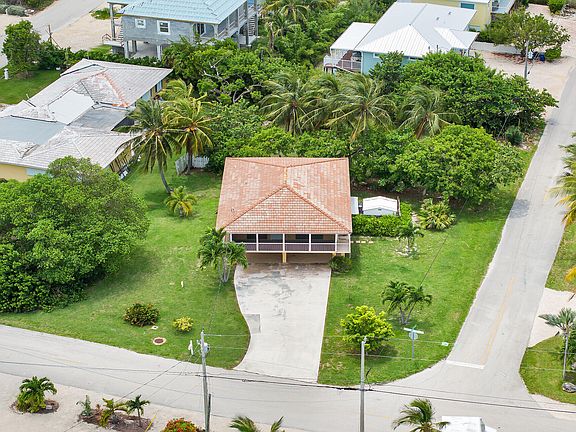5th image of 308 Calzada De Bougainville