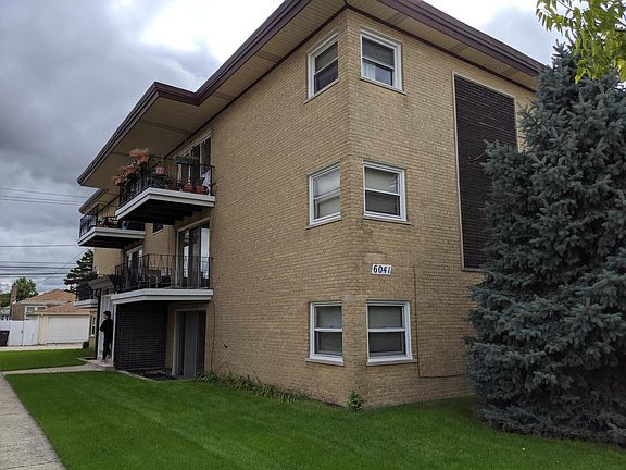 2nd image of 6041 W 63rd St APT 1N