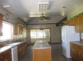 5th image of 3520 Norcrest Dr