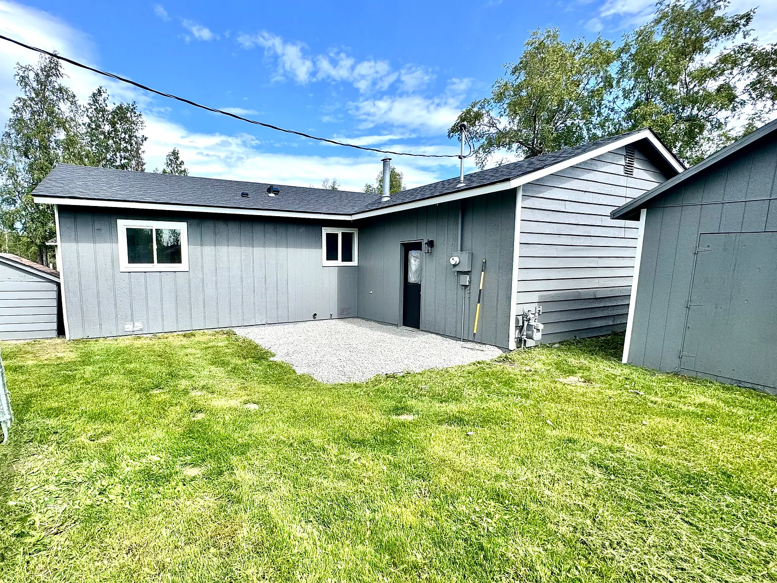 3 bed, 1040 sqft, $2,500 — Photo 3